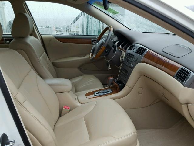 JTHBA30G855121422 - 2005 LEXUS ES 330 WHITE photo 5