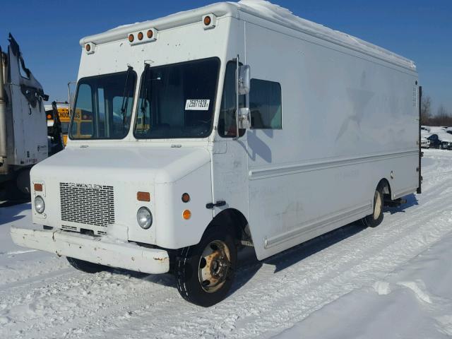 5B4KP32R8X3312597 - 1999 WORKHORSE CUSTOM CHASSIS FORWARD CO WHITE photo 2