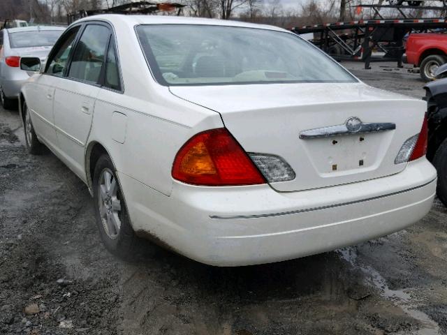 4T1BF28B52U237258 - 2002 TOYOTA AVALON XL WHITE photo 3