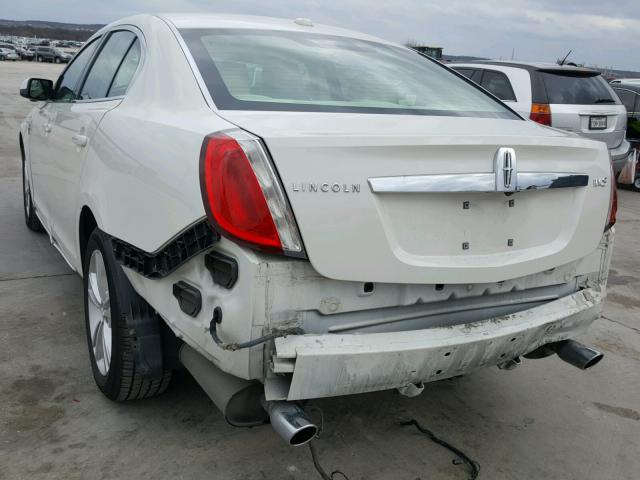 1LNHL9DR8AG603094 - 2010 LINCOLN MKS WHITE photo 3