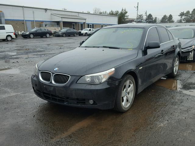 WBANF335X7CS39879 - 2007 BMW 525 XI შავი ფოტო 2
