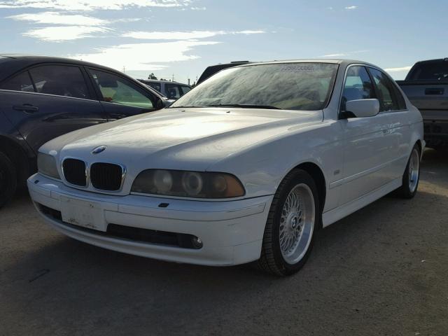 WBADT43431GX25404 - 2001 BMW 525 I AUTO WHITE photo 2