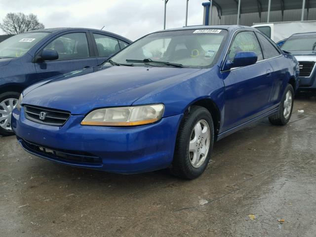 1HGCG2243YA012722 - 2000 HONDA ACCORD LX BLUE photo 2