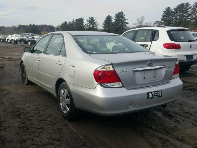 4T1BE32K85U036752 - 2005 TOYOTA CAMRY LE SILVER photo 3