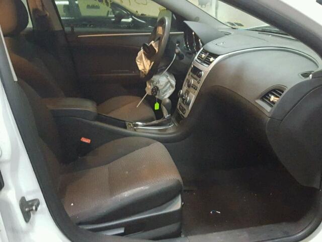 1G1ZC5EB0A4134368 - 2010 CHEVROLET MALIBU 1LT WHITE photo 5