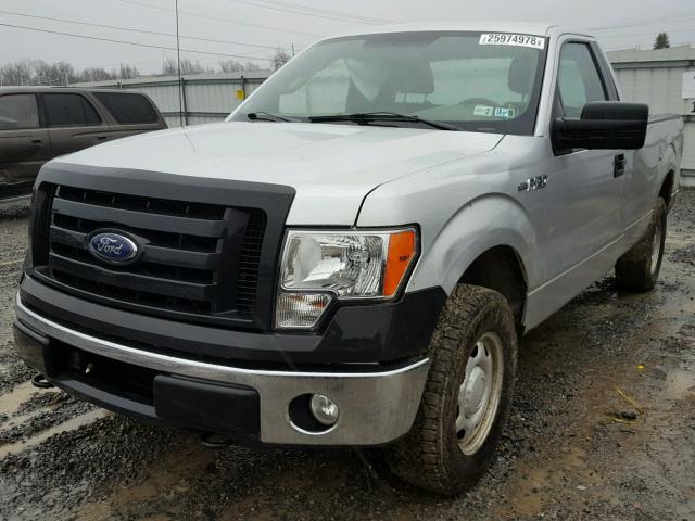 1FTNF1E8XAKE34084 - 2010 FORD F150 SILVER photo 2