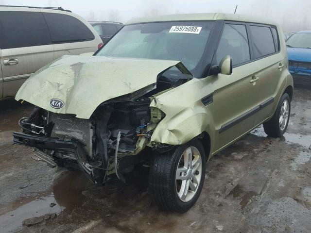 KNDJT2A20B7204217 - 2011 KIA SOUL GREEN photo 2