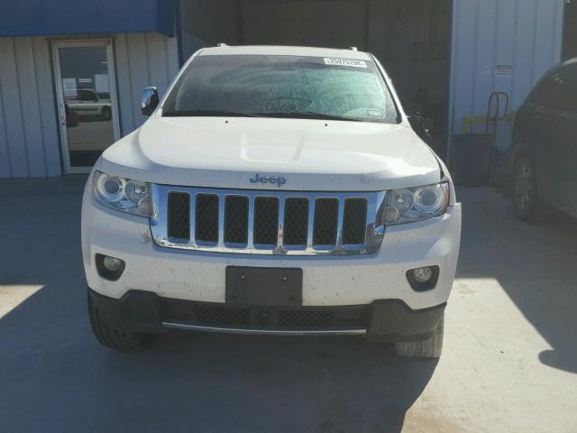 1C4RJFCT0CC250774 - 2012 JEEP GRAND CHER WHITE photo 9