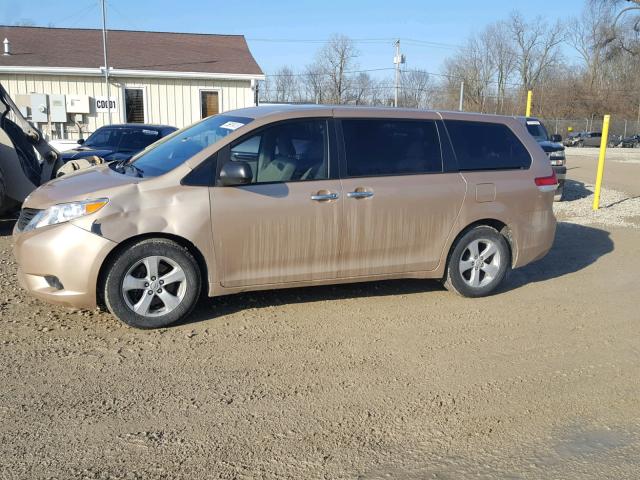 5TDZK3DC6DS289265 - 2013 TOYOTA SIENNA BAS GOLD photo 9