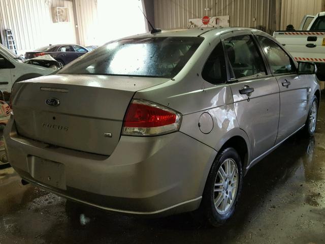 1FAHP35N68W118721 - 2008 FORD FOCUS SE SILVER photo 4