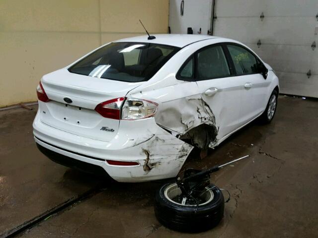 3FADP4BJ0EM156866 - 2014 FORD FIESTA SE WHITE photo 4