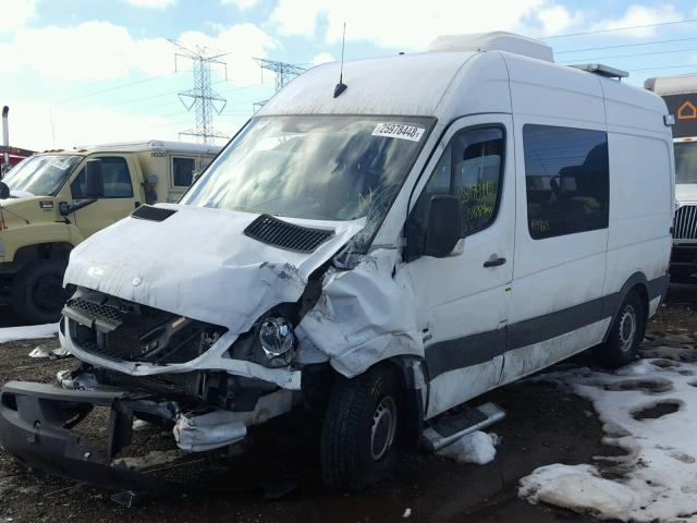 WD4PE7CD5C5618631 - 2012 MERCEDES-BENZ SPRINTER 2 WHITE photo 2