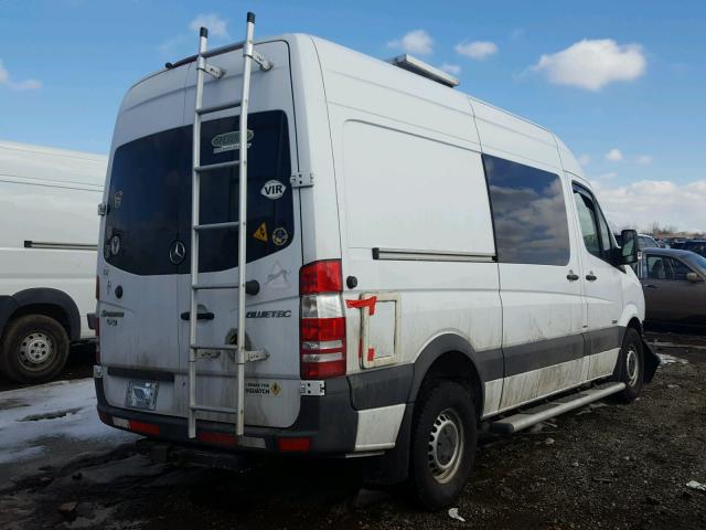 WD4PE7CD5C5618631 - 2012 MERCEDES-BENZ SPRINTER 2 WHITE photo 4