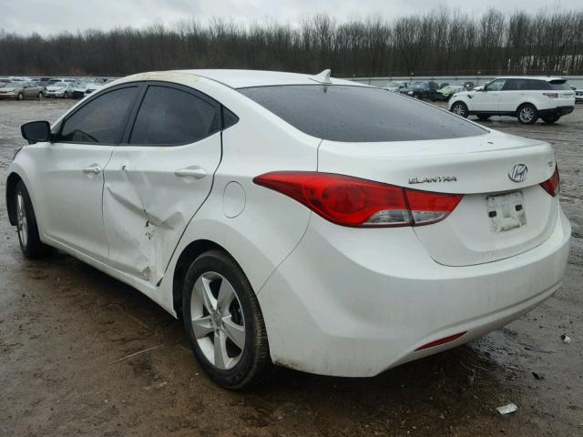 5NPDH4AE3CH069350 - 2012 HYUNDAI ELANTRA GL WHITE photo 3