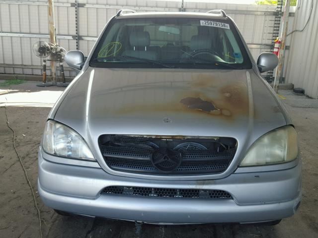 4JGAB54E7YA164672 - 2000 MERCEDES-BENZ ML 320 SILVER photo 9