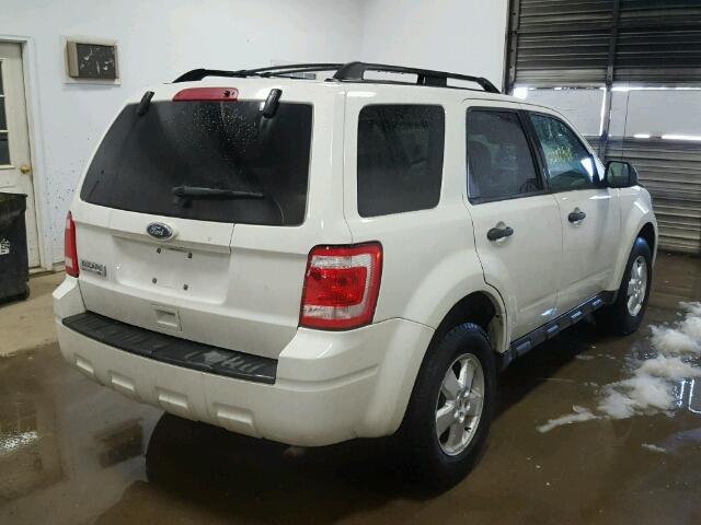 1FMCU0D77AKA11605 - 2010 FORD ESCAPE XLT WHITE photo 4