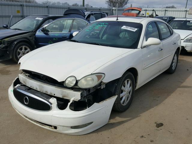 2G4WD532651242095 - 2005 BUICK LACROSSE C WHITE photo 2