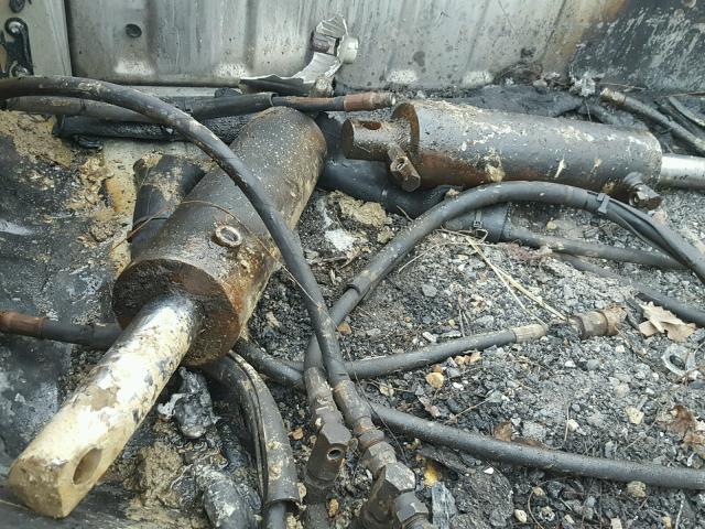 11112 - 2003 MISC SNOWPLOW Черный фото 10