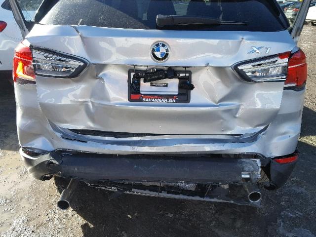 WBXHU7C36J5H39356 - 2018 BMW X1 SDRIVE2 银色 照片 9