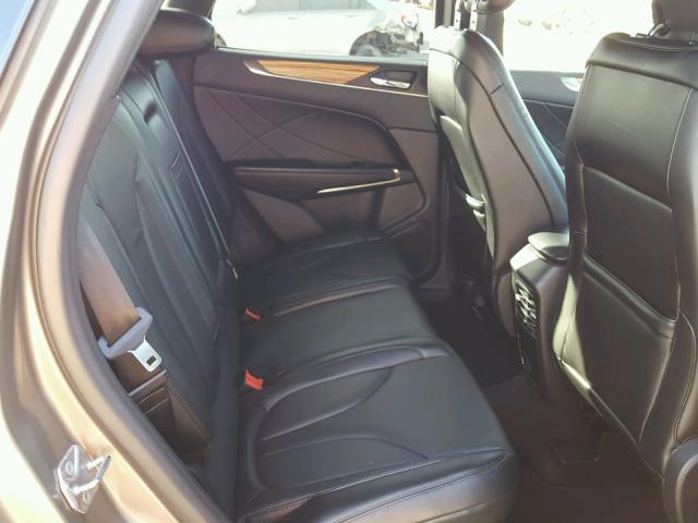 5LMCJ2C96GUJ05217 - 2016 LINCOLN MKC SELECT 金色 照片 6