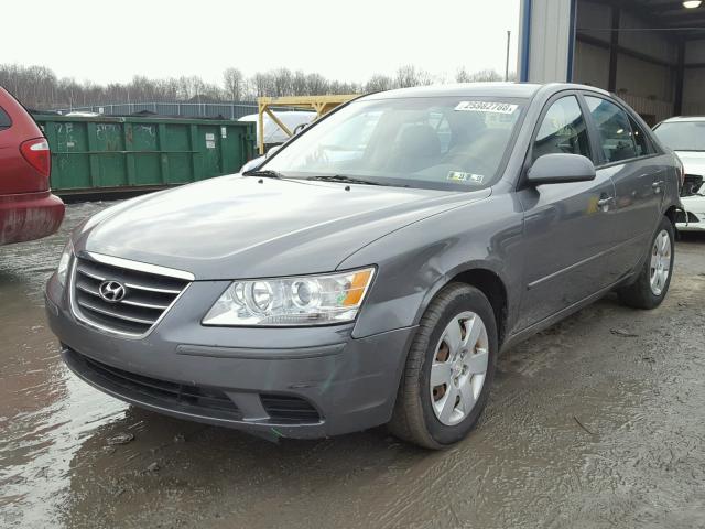 5NPET4ACXAH615768 - 2010 HYUNDAI SONATA GLS GRAY photo 2