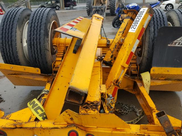 1BUP2510181005229 - 2008 UTILITY UTILITY YELLOW photo 5