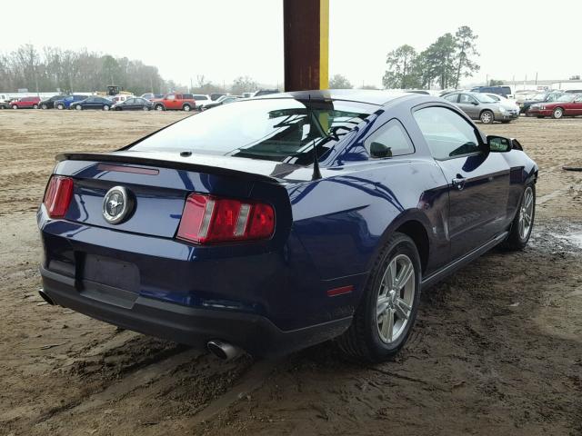 1ZVBP8AM2C5269092 - 2012 FORD MUSTANG BLUE photo 4