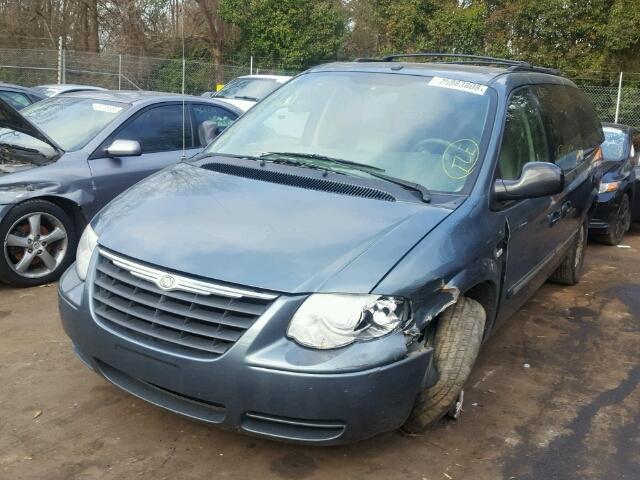 2A4GP54L07R152950 - 2007 CHRYSLER TOWN & COU GREEN photo 2