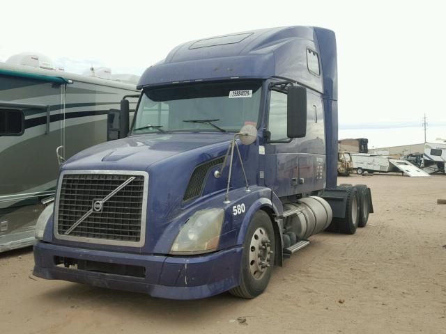 4V4NC9EJ78N488580 - 2008 VOLVO VN VNL BLUE photo 2