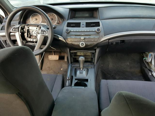 1HGCP2F39AA173289 - 2010 HONDA ACCORD LX SILVER photo 9