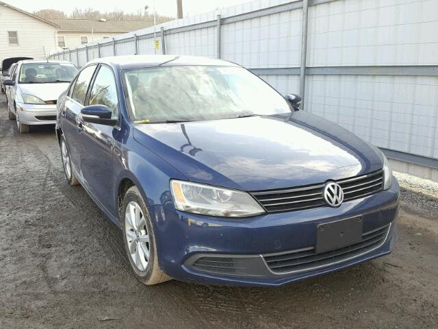 3VWDP7AJ2DM362165 - 2013 VOLKSWAGEN JETTA SE BLUE photo 1