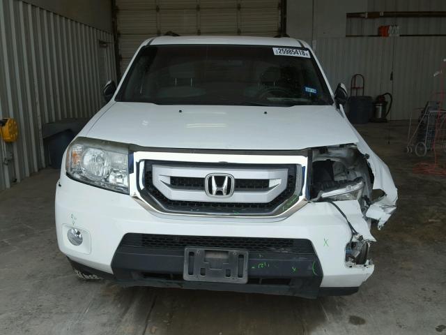 5FNYF3H45AB012836 - 2010 HONDA PILOT EX WHITE photo 9