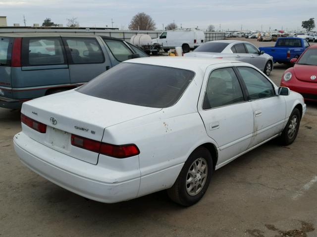 JT2BG22K0W0171234 - 1998 TOYOTA CAMRY CE WHITE photo 4