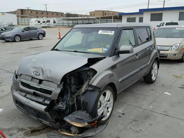 KNDJT2A26B7293212 - 2011 KIA SOUL + GRAY photo 2