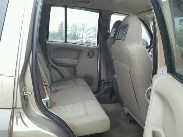 1J4GL38K15W723156 - 2005 JEEP LIBERTY RE 棕色 照片 6