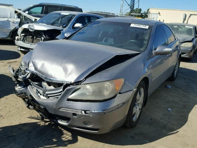 JH4KB16525C021321 - 2005 ACURA RL GRAY photo 2