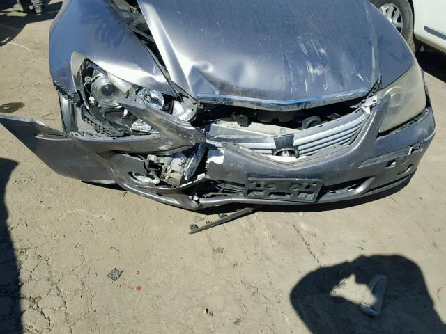 JH4KB16525C021321 - 2005 ACURA RL GRAY photo 9