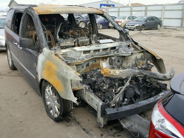 2C4RC1BG0FR617444 - 2015 CHRYSLER TOWN & COU BURN photo 1