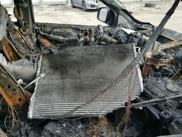 2C4RC1BG0FR617444 - 2015 CHRYSLER TOWN & COU BURN photo 5