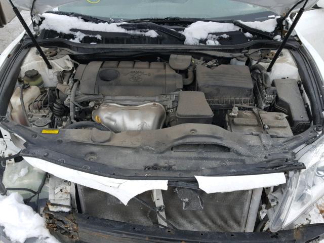 4T1BF3EK9BU601563 - 2011 TOYOTA CAMRY BASE WHITE photo 7