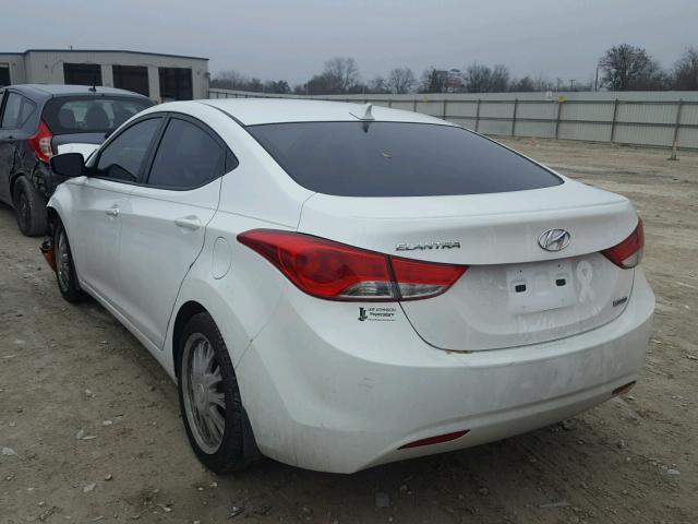 5NPDH4AE3DH297558 - 2013 HYUNDAI ELANTRA GL WHITE photo 3