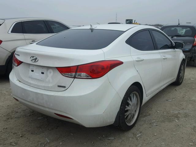 5NPDH4AE3DH297558 - 2013 HYUNDAI ELANTRA GL WHITE photo 4