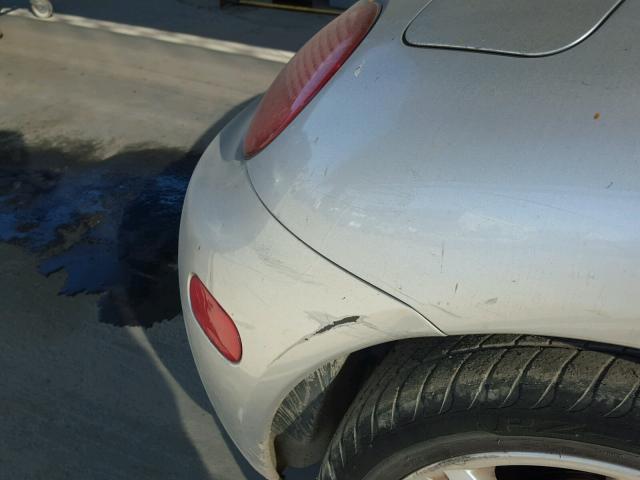 3VWDD21C11M459608 - 2001 VOLKSWAGEN NEW BEETLE ვერცხლისფერი ფოტო 9