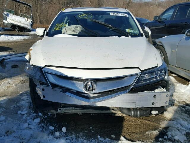 19UDE2F31HA008857 - 2017 ACURA ILX BASE WHITE photo 9