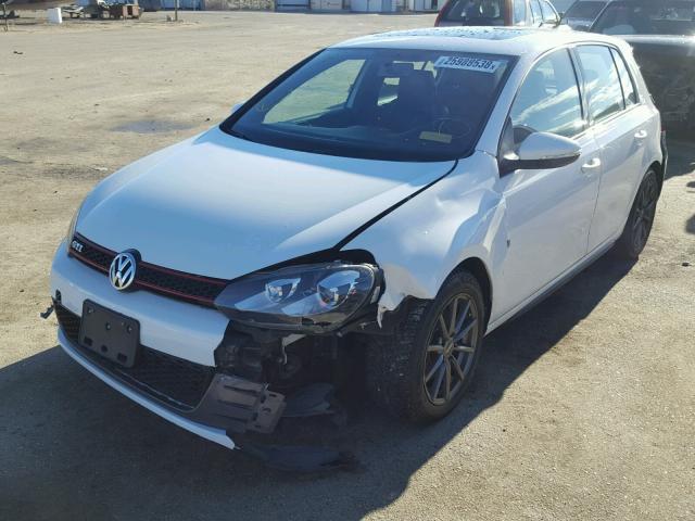 WVWHV7AJ6DW140299 - 2013 VOLKSWAGEN GTI WHITE photo 2