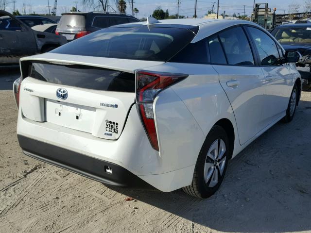 JTDKARFU3H3043956 - 2017 TOYOTA PRIUS WHITE photo 4