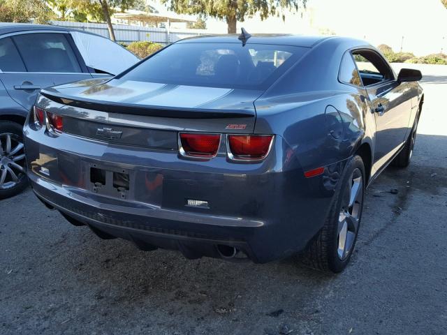 2G1FK1EJ3A9132360 - 2010 CHEVROLET CAMARO SS GRAY photo 4