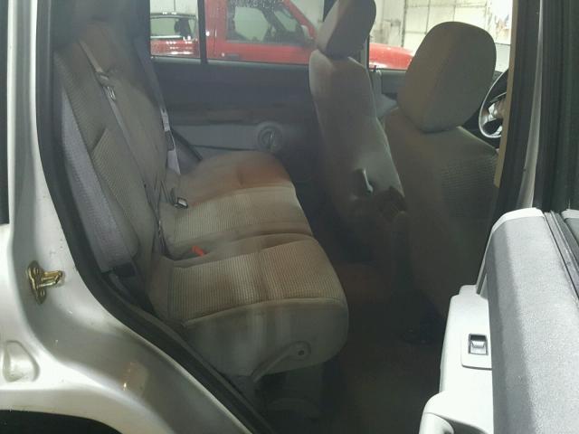 1J8HG48N76C221472 - 2006 JEEP COMMANDER SILVER photo 6