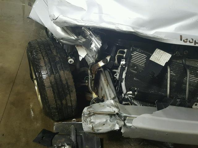 1J8HG48N76C221472 - 2006 JEEP COMMANDER SILVER photo 9