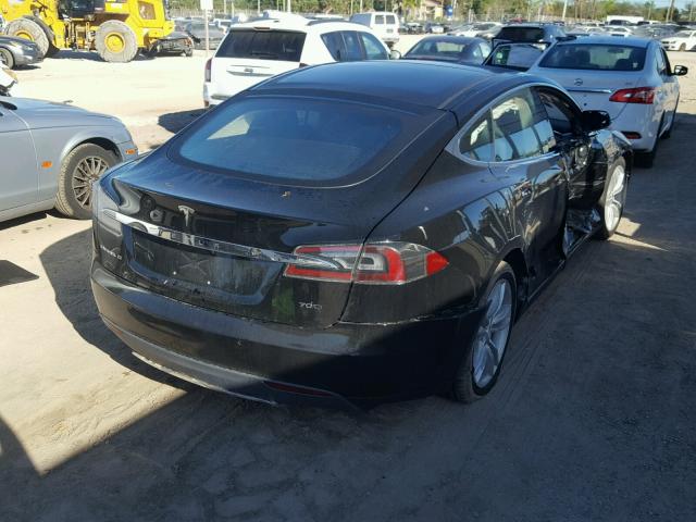 5YJSA1S27FF081518 - 2015 TESLA MODEL S 70 BLACK photo 4